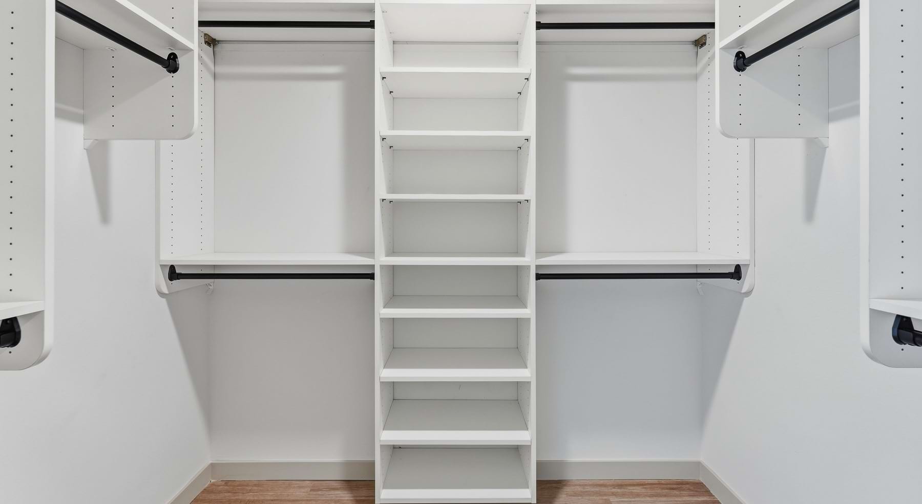 closet with shelves